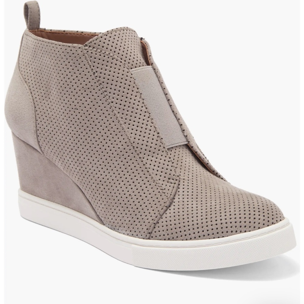 Linea Paolo Felicia Wedged Sneakers in Stone - size 8.5